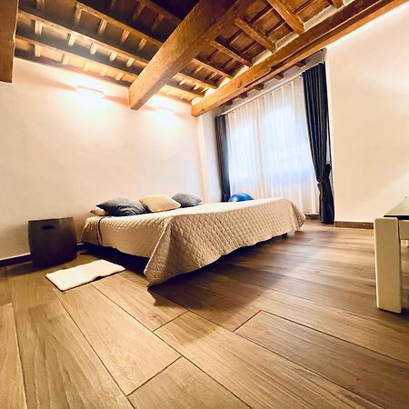 Palazzovilla Historic Building Luxury Suite Флоренция Экстерьер фото
