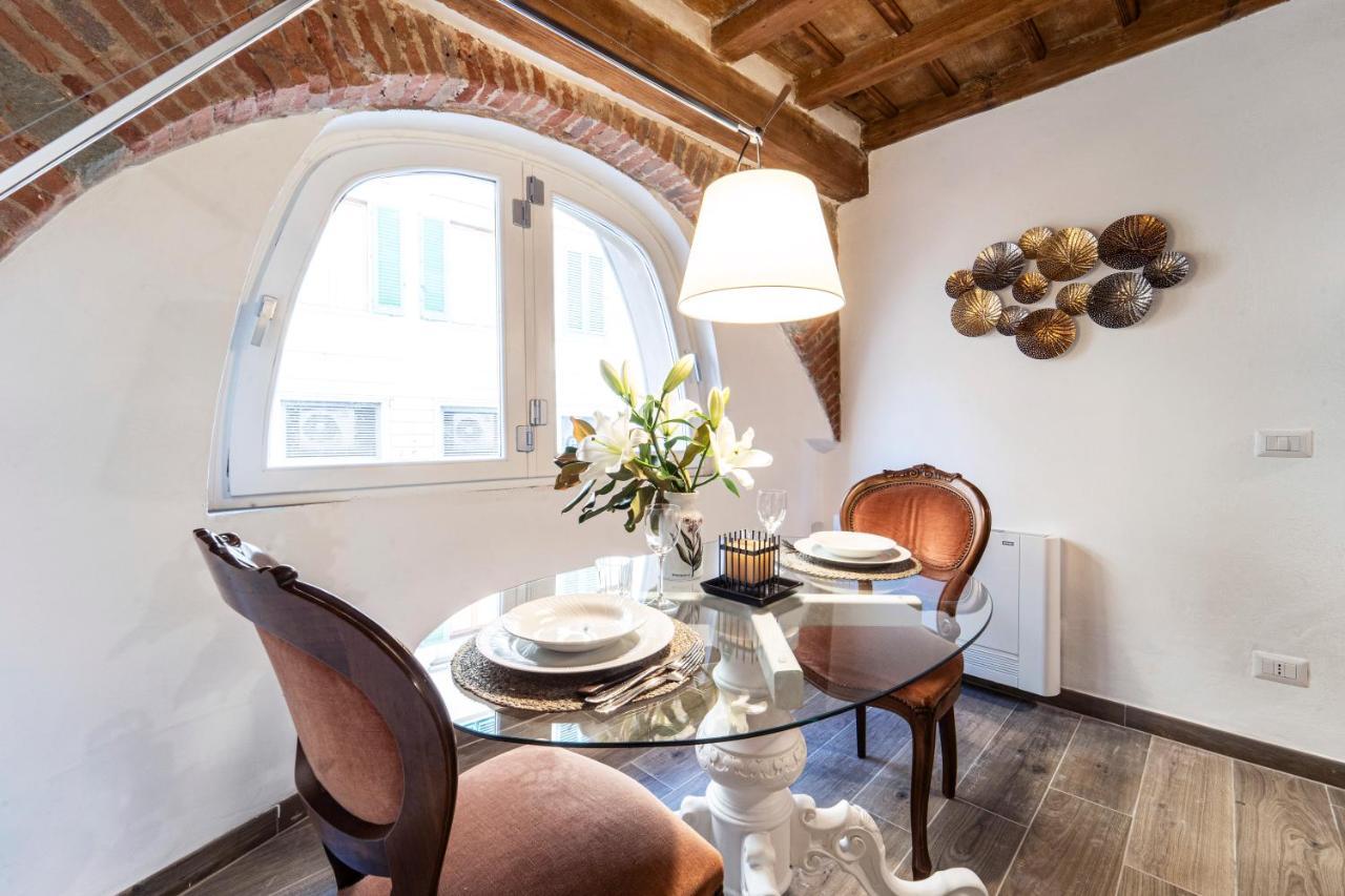 Palazzovilla Historic Building Luxury Suite Флоренция Экстерьер фото