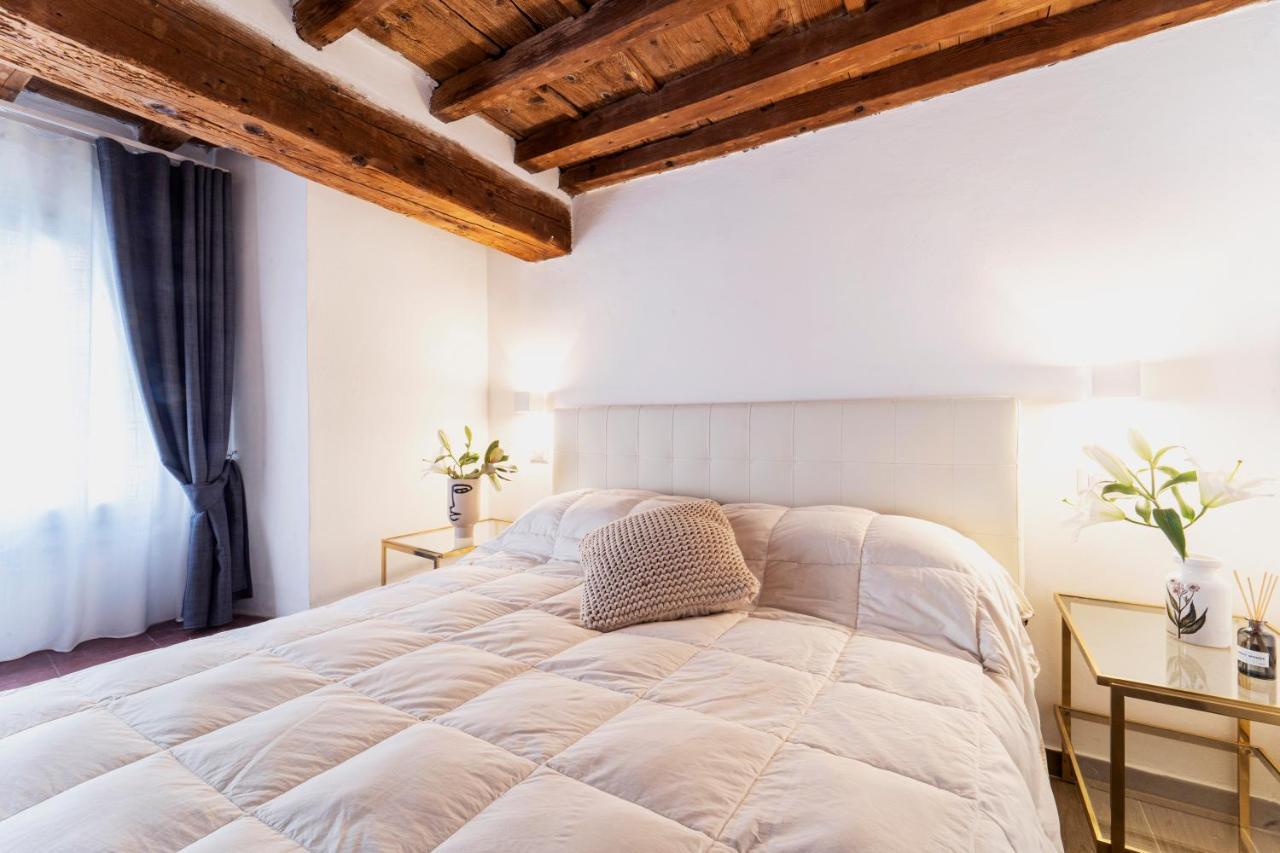 Palazzovilla Historic Building Luxury Suite Флоренция Экстерьер фото