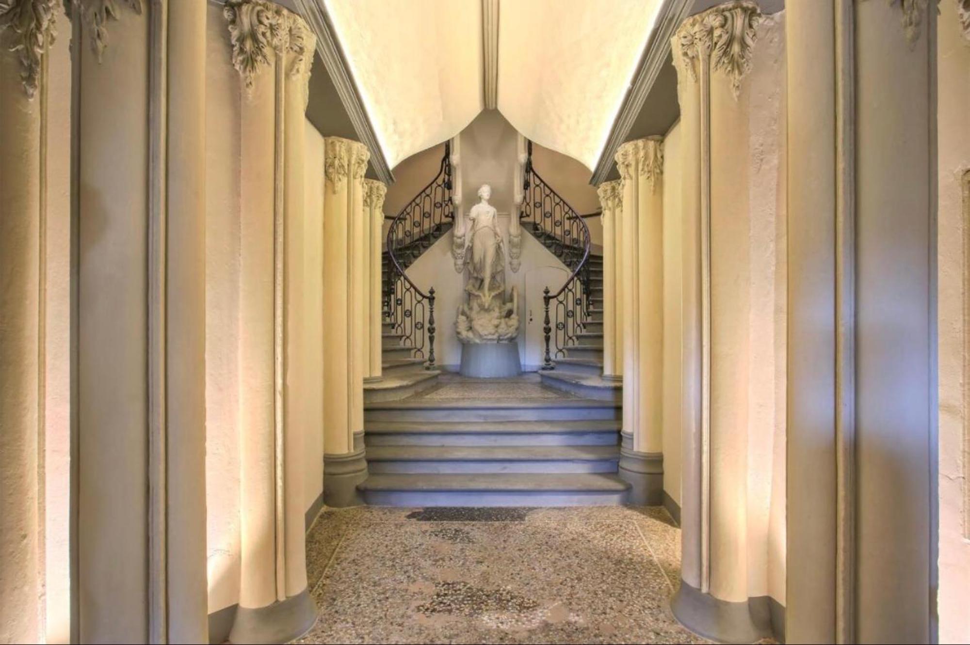 Palazzovilla Historic Building Luxury Suite Флоренция Экстерьер фото