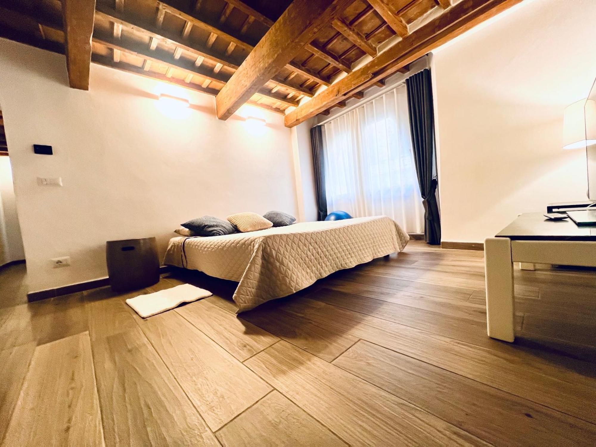 Palazzovilla Historic Building Luxury Suite Флоренция Экстерьер фото